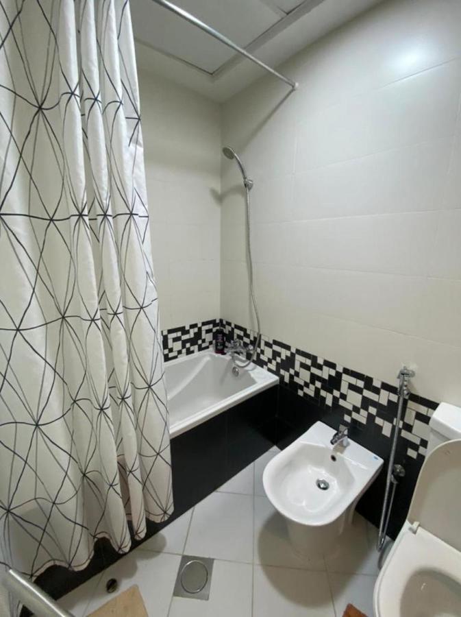 Large Size One Bedroom Apartment With Sea View 아부다비 외부 사진