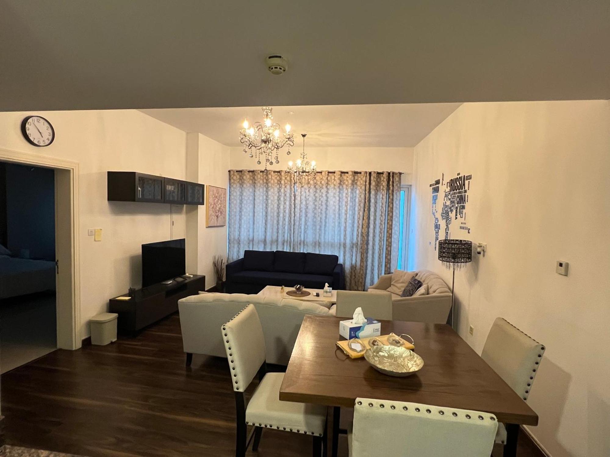 Large Size One Bedroom Apartment With Sea View 아부다비 외부 사진